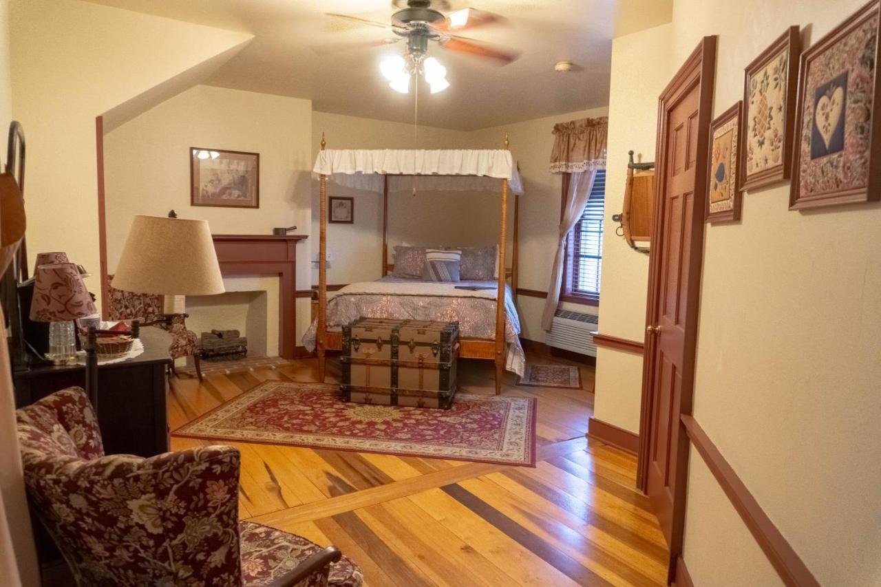 Queen Room